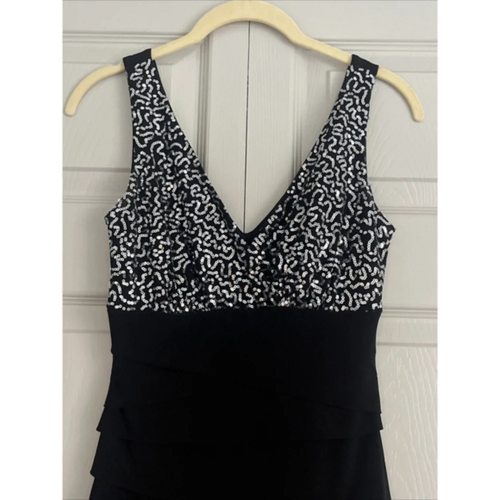 B. Smart Juniors‎ Sleeveless Black Plunge Bodycon Sequin Cocktail Dress Sz Small